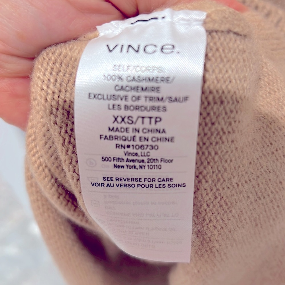 Vince tunic-length 100% cashmere sweater. - Picture 9 of 9